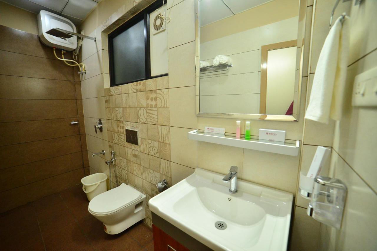 Hotel Priya Kottakkal Exterior photo